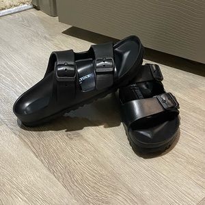 NWOT Black waterproof Birks